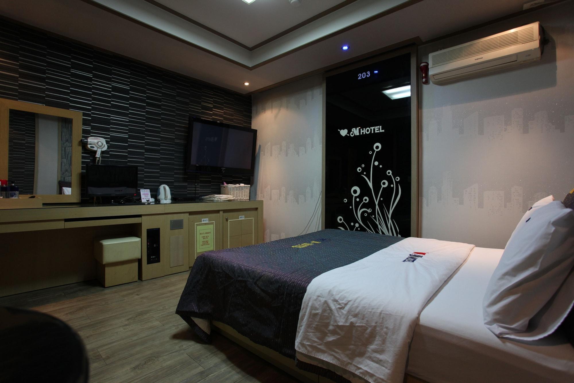M Motel Songtan Pyeongtaek Eksteriør billede