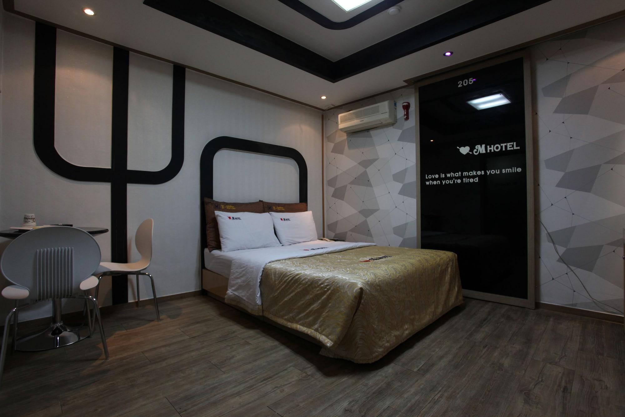 M Motel Songtan Pyeongtaek Eksteriør billede